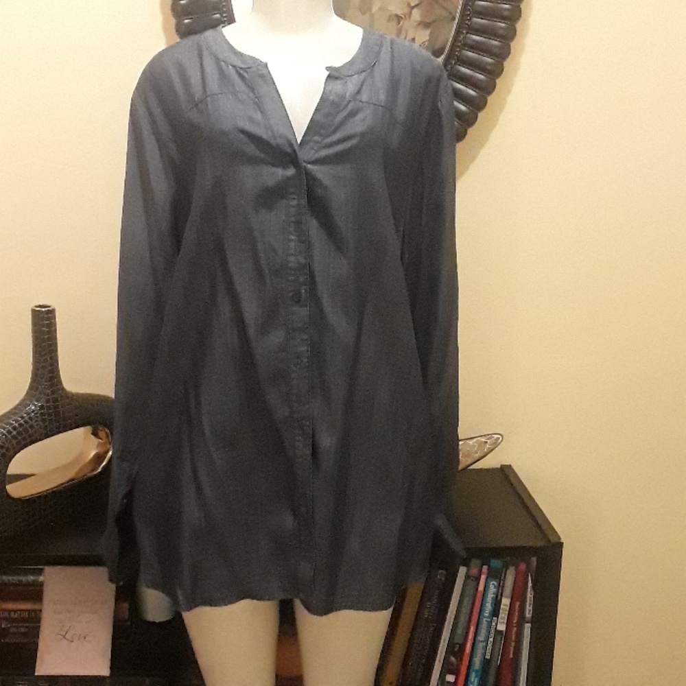 Long sleeve dark chambray Liz Claiborne shirt